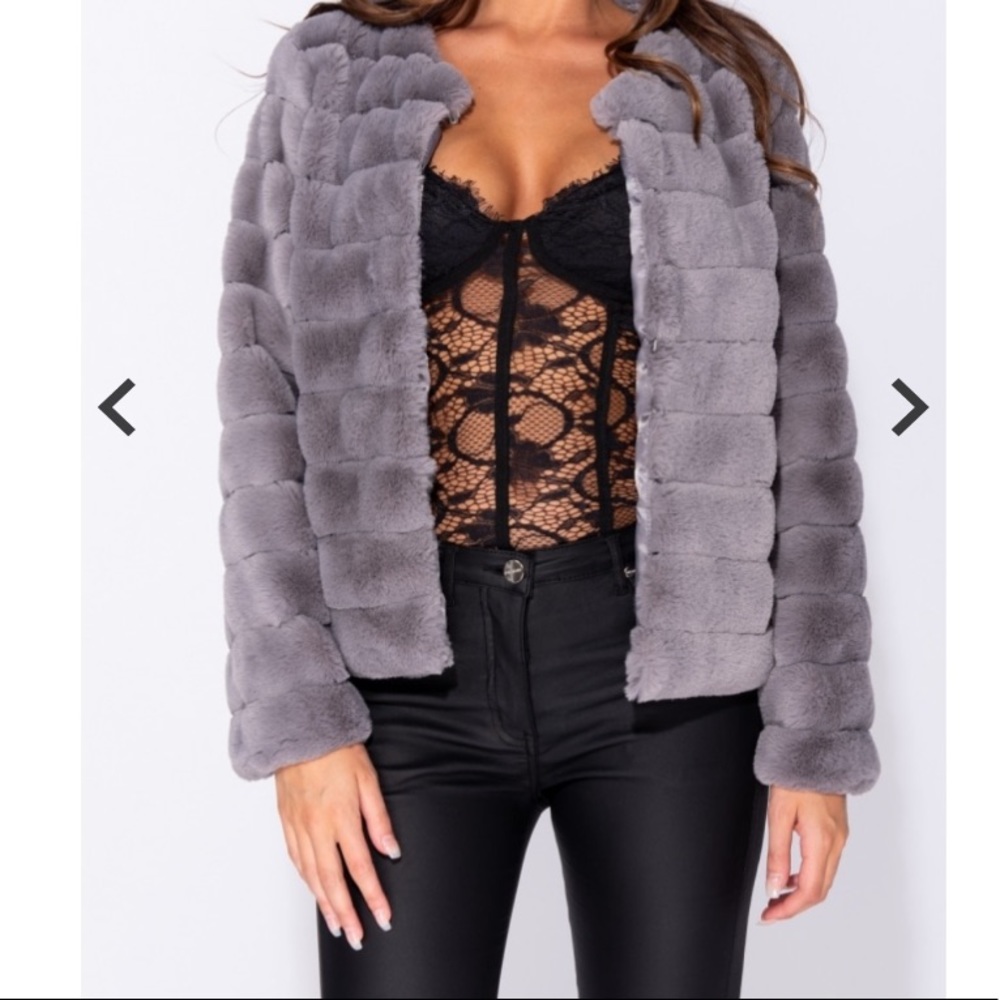 Faux Fur Jacket - Picture 3 of 8